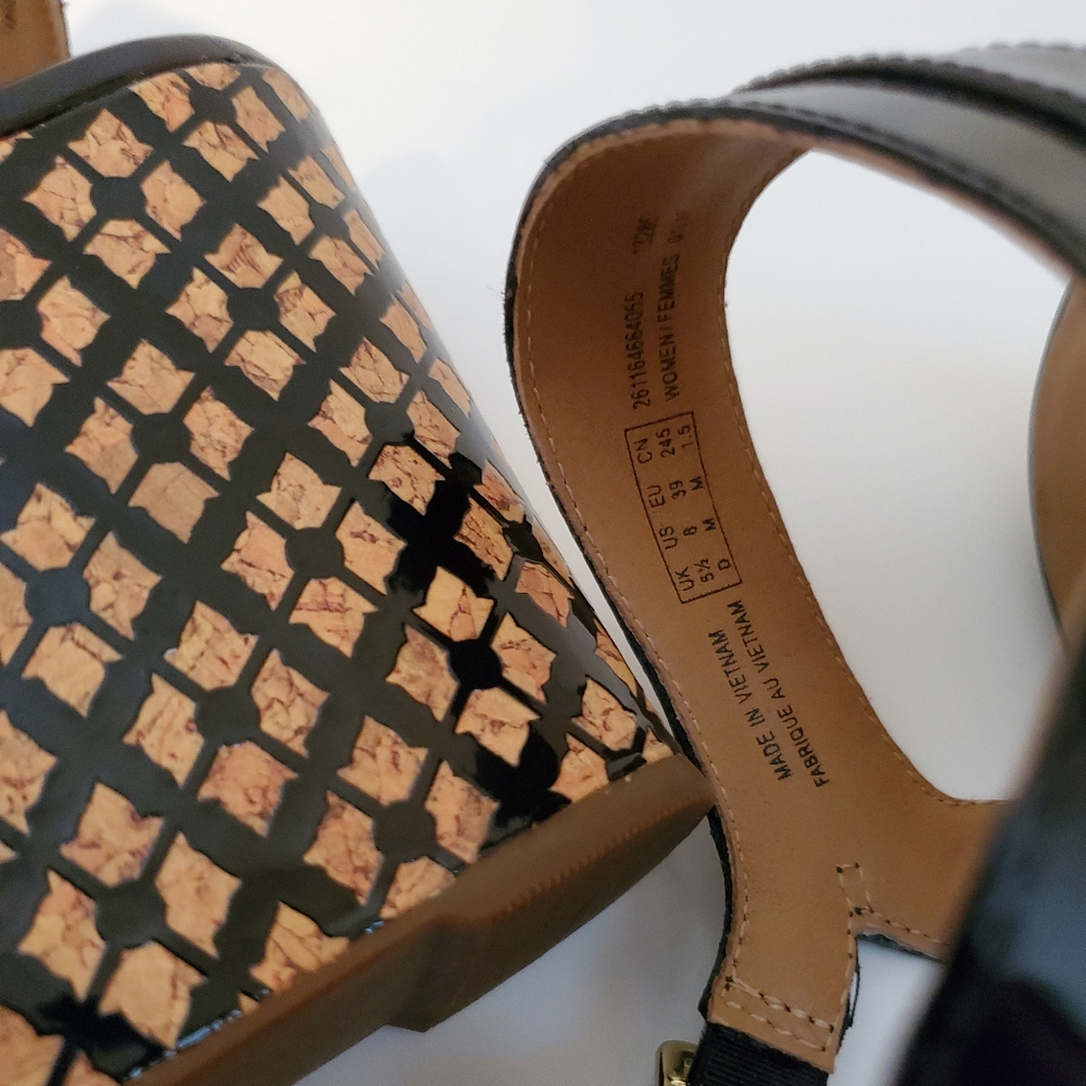 Mint Condition Clarks Black Platform Sandals - image 8